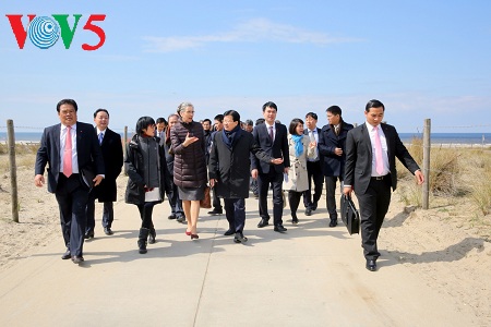 វៀតណាមនិងហូឡង់បង្កើនកិច្ចសហប្រតិបត្តិការក្នុងវិស័យស្រាវជ្រាវទឹកនិងសំណង់ គ្រប់គ្រងកំពង់ផែសមុទ្រ